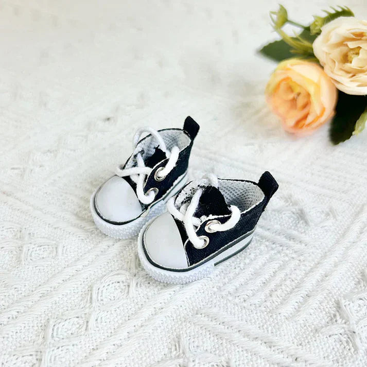 {SHOES]  Shoes Only (No Doll)